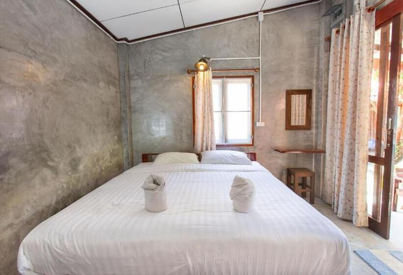 בקתה סופריור, Frog Beach House