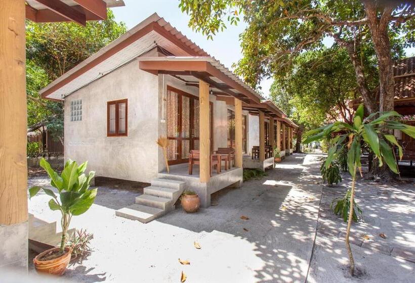 בקתה סופריור, Frog Beach House