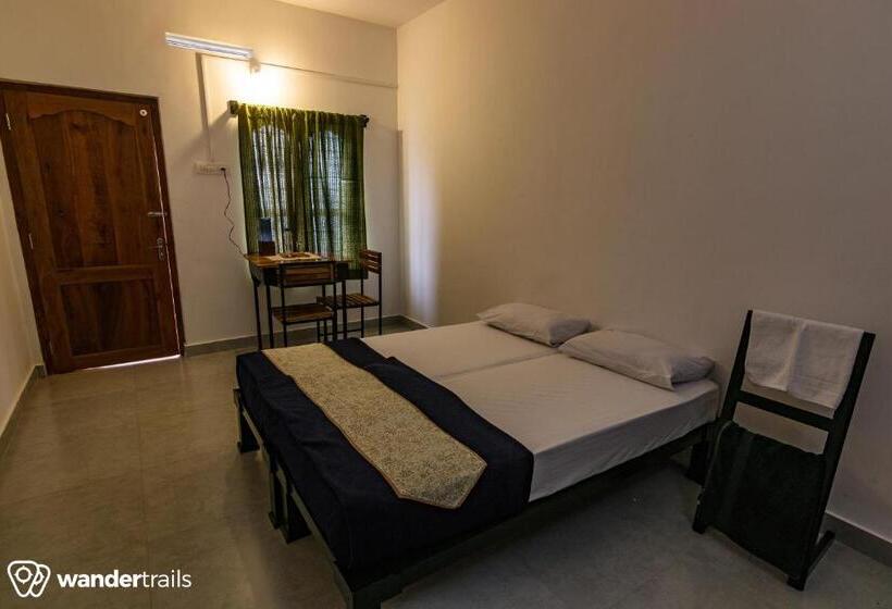 חדר סופריור, Whispering Willows