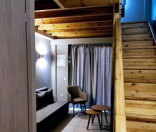 חדר משפחתי דלוקס, Oro