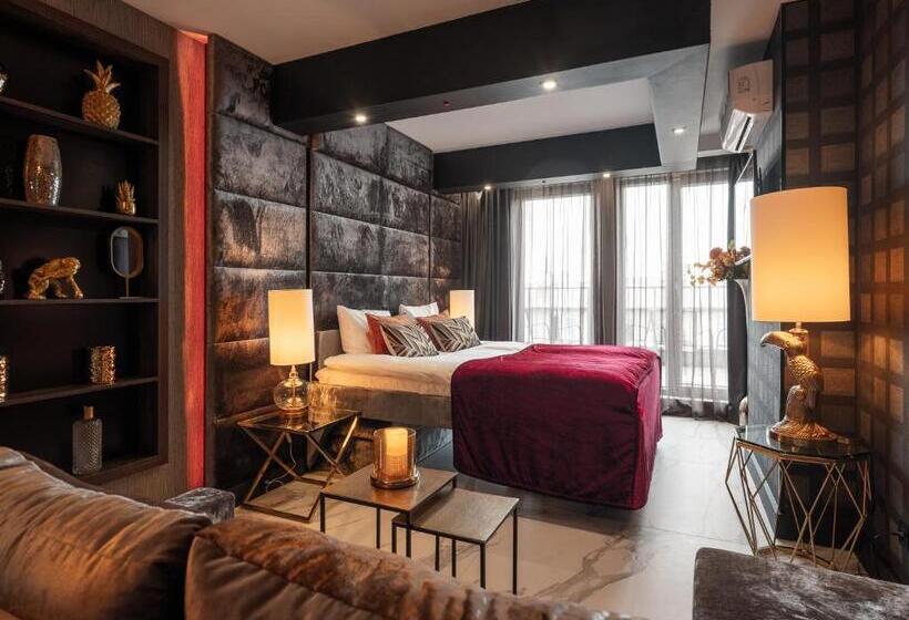 Penthouse Suite, Art Suites Boutique Hotel   Krakow Center