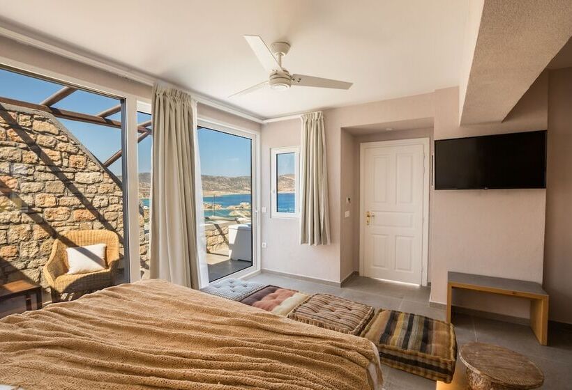 סוויטת אקזקיוטיב נוף לים, Aegean Village Beachfront Resort