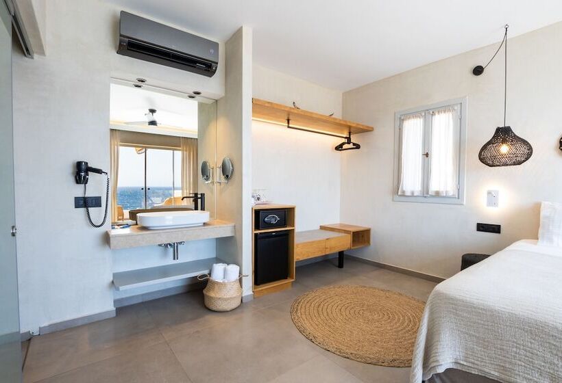 سوئیت اجرایی با چشم‌انداز دریا, Aegean Village Beachfront Resort