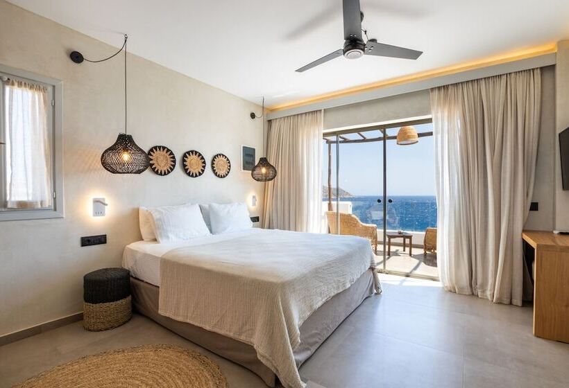 سوئیت اجرایی با چشم‌انداز دریا, Aegean Village Beachfront Resort