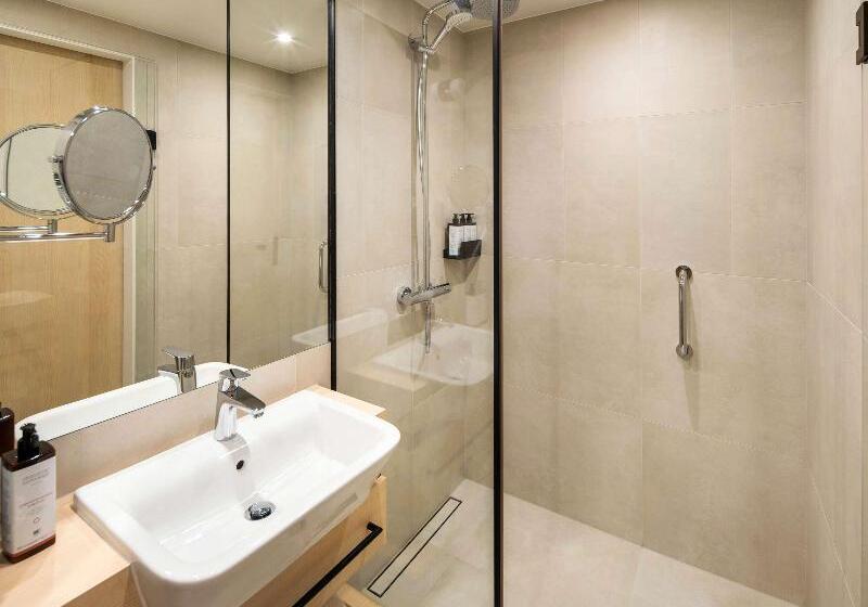 Классический Номер, Mercure Katowice Centrum