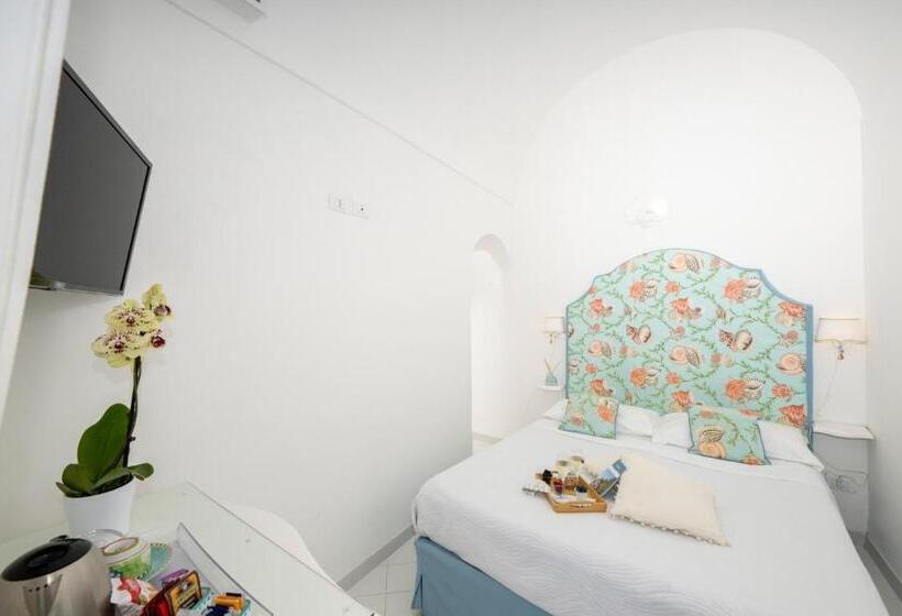 Deniz Manzaralı Standart Oda, Villa Dalu