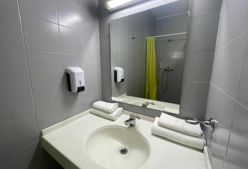 اتاق ساده سه نفره, Hi Porto  Pousada De Juventude