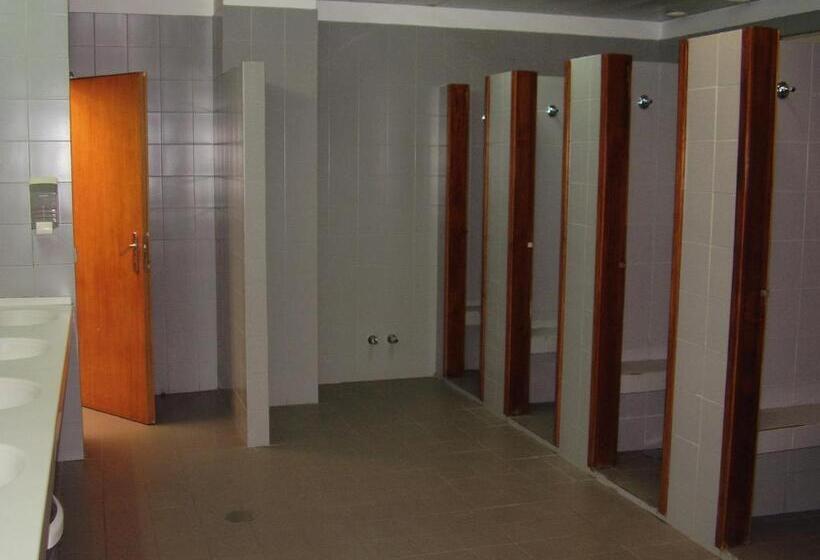 اتاق استاندارد چهارنفره با سرویس بهداشتی مشترک, Hi Porto  Pousada De Juventude