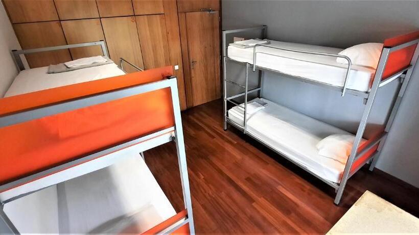 تختخواب در اتاق مشترک, Hi Porto  Pousada De Juventude