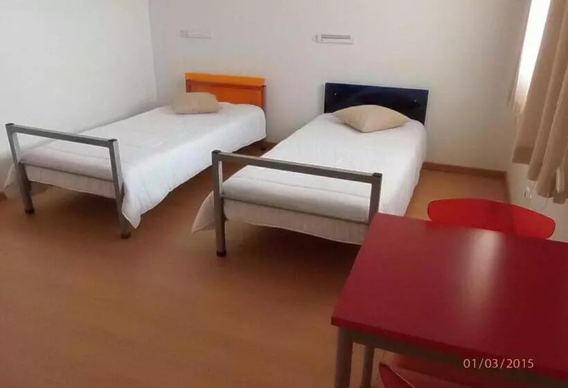 اتاق استاندارد با سرویس بهداشتی مشترک, Hi Tavira – Pousada De Juventude