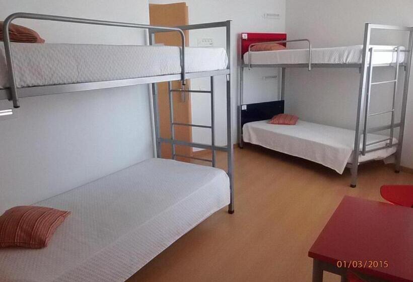 غرفة قياسية رباعية حمام مشترك, Hi Tavira – Pousada De Juventude