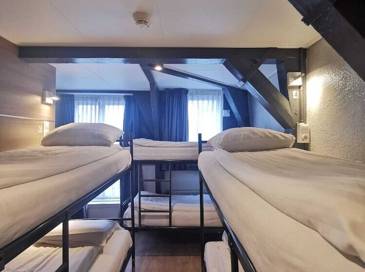 تختخواب در اتاق مشترک, Jesse