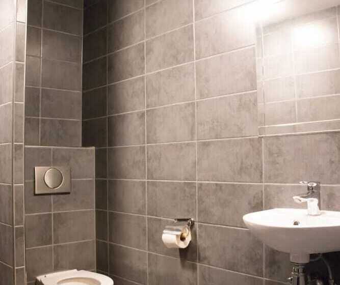 Кровать в Общей Комнате, Amsterdam Hostel Orfeo
