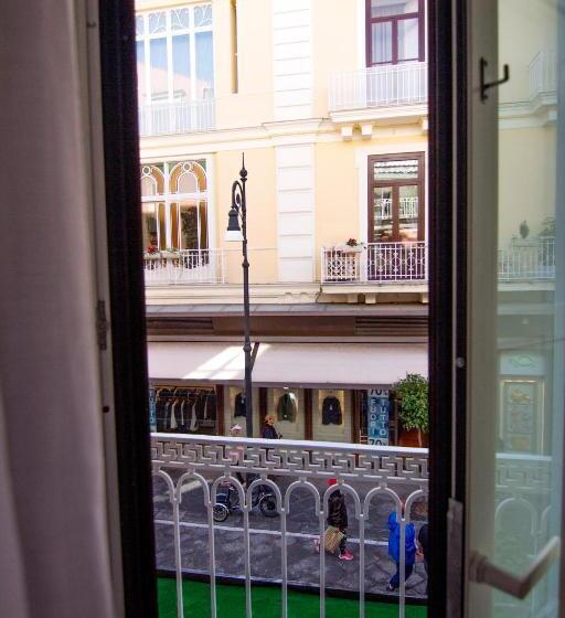 スタンダードトリプルルーム, Casa Sorrentina