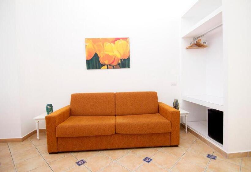 חדר סטנדרט לארבעה, Casa Sorrentina