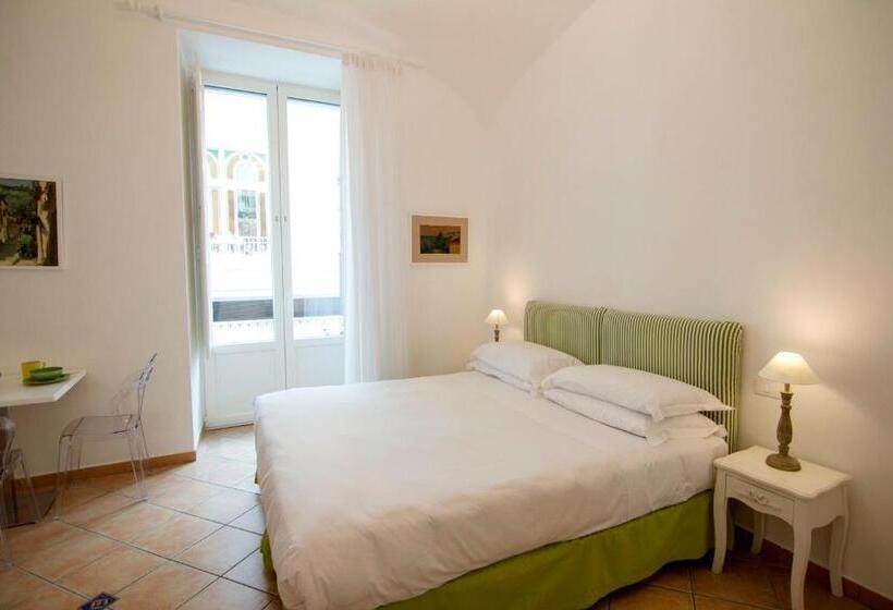 バルコニー付きデラックスルーム, Casa Sorrentina