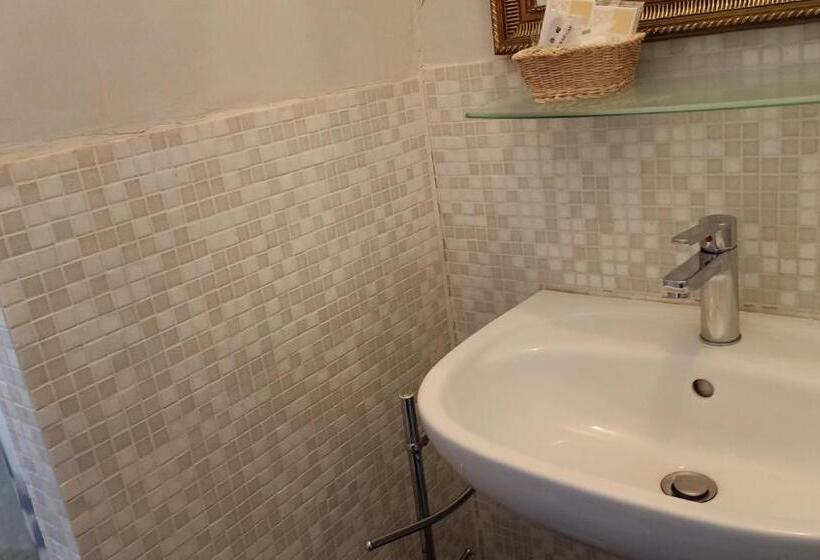 اتاق استاندارد, Relais Pisa