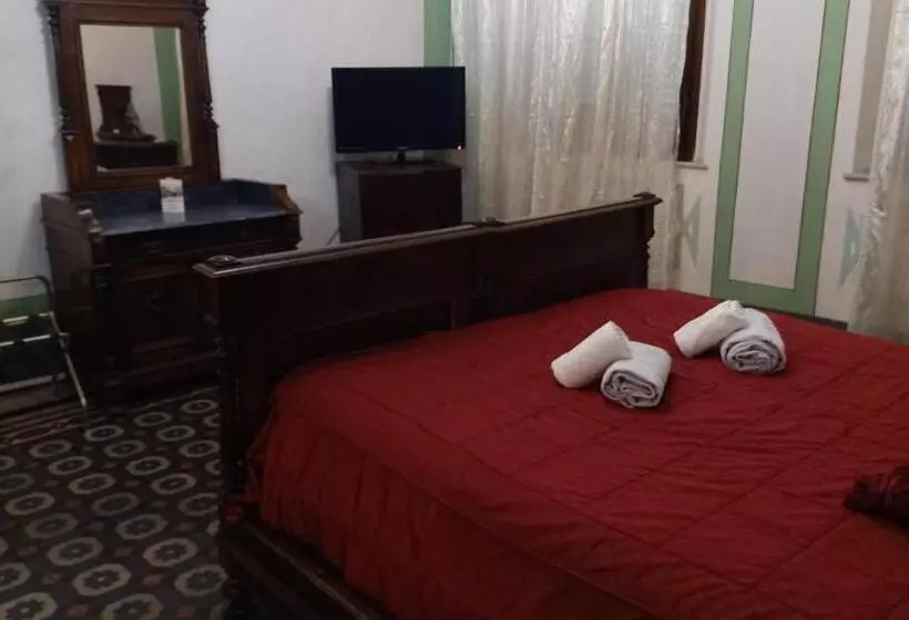 اتاق سوپریور با تخت بزرگ, Relais Pisa
