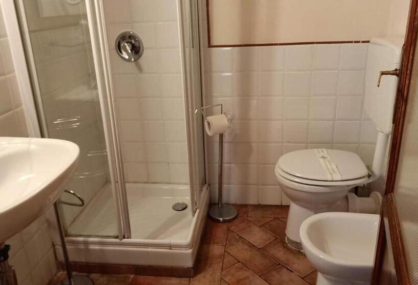 اتاق سوپریور با تخت بزرگ, Relais Pisa