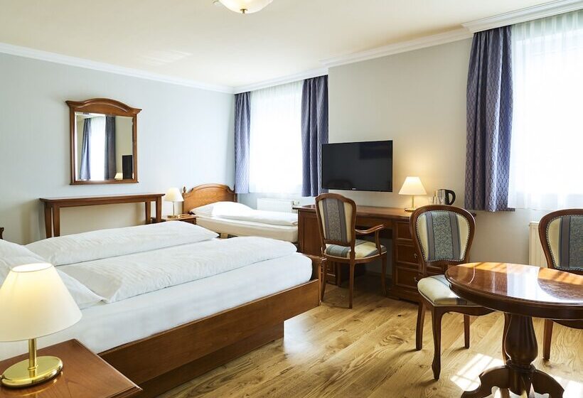 اتاق استاندارد سه نفره, Das Grüne Hotel Zur Post 100 % Bio