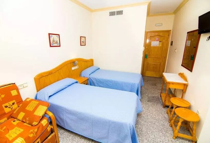 スタンダードルーム, Hostal Los Corchos