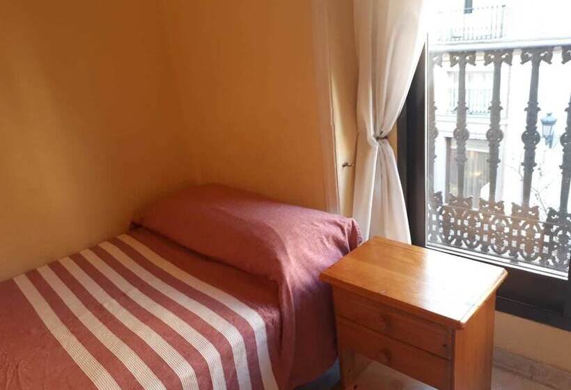 Standard Room Shared Bathroom, Hostal Pacios