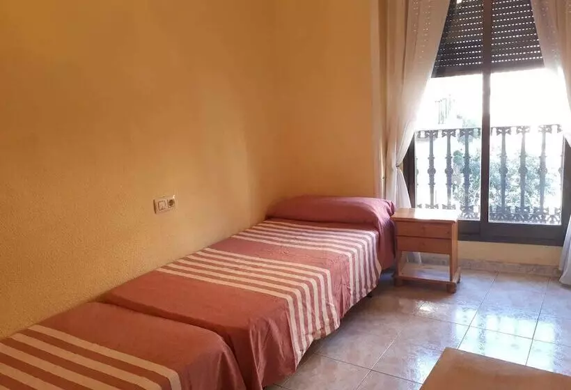 Standard Room Shared Bathroom, Hostal Pacios