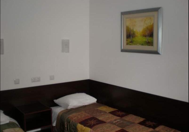 اتاق استاندارد سه نفره, Vabriku Guesthouse