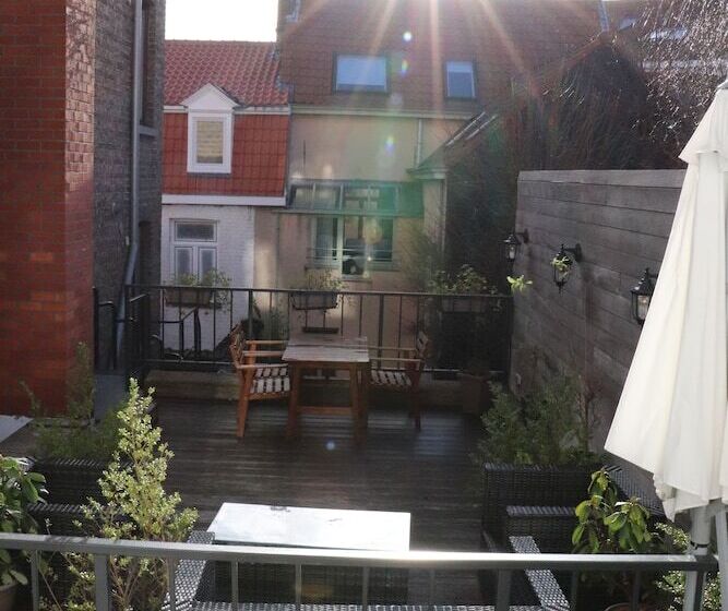 Четырехместный Номер Стандарт, Hostel Lybeer