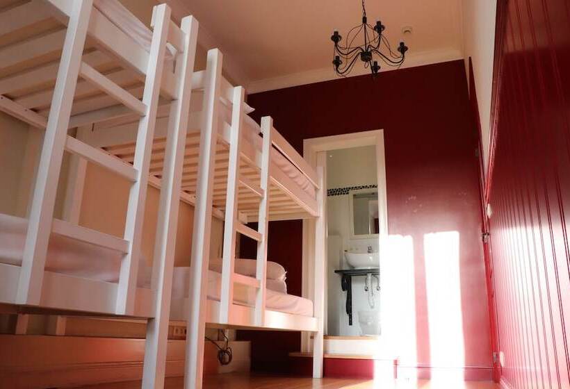 スタンダード４人部屋, Hostel Lybeer