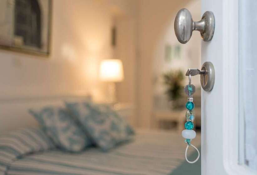 Полулюкс, Casa Bianca