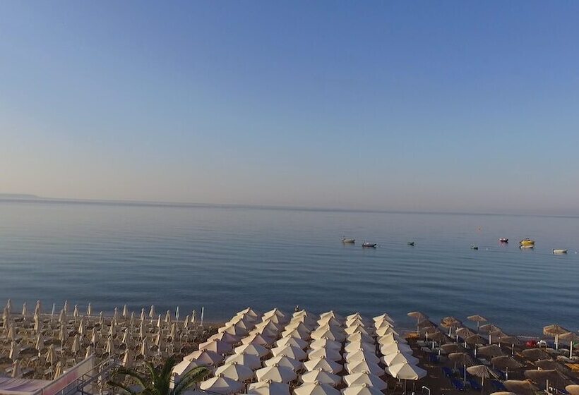 스탠다드 룸 바다 전망, Mavridis