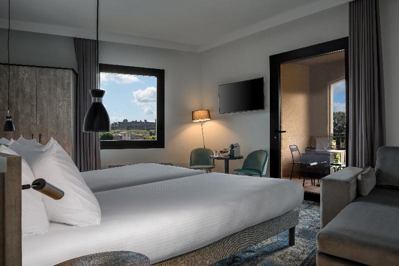 스탠다드 트리플 룸, Mavridis