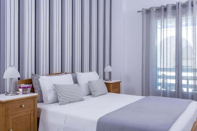 标准间, Santellini