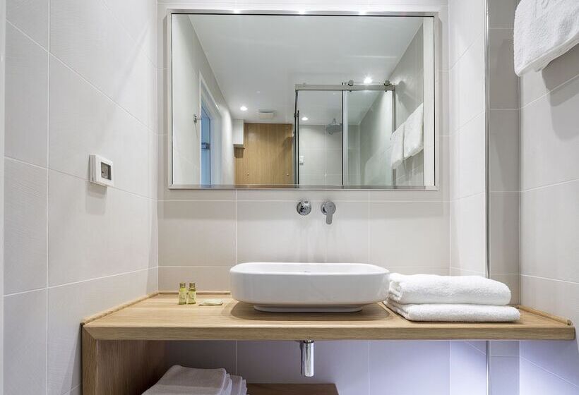 标准间, Santellini