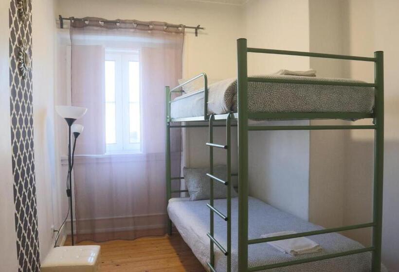 اتاق لوکس, Terrace Lisbon Hostel