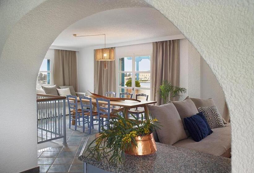 سوئیت 2 خوابه, Nikis Village