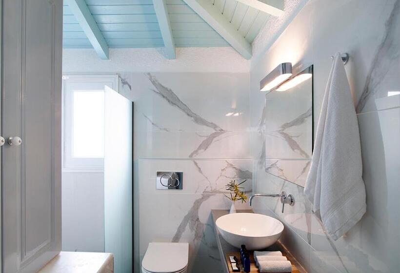 سوئیت 2 خوابه, Nikis Village