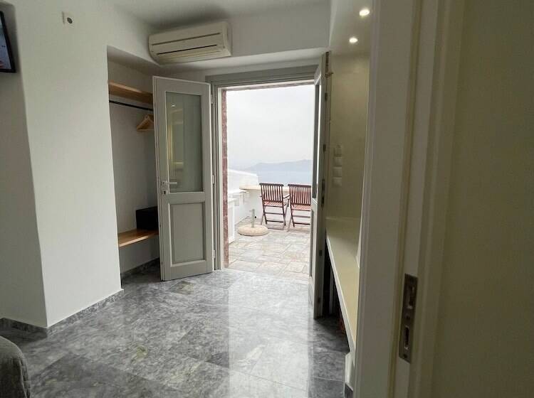 ビュー有りのスタンダードワンルーム, Smaro Studios