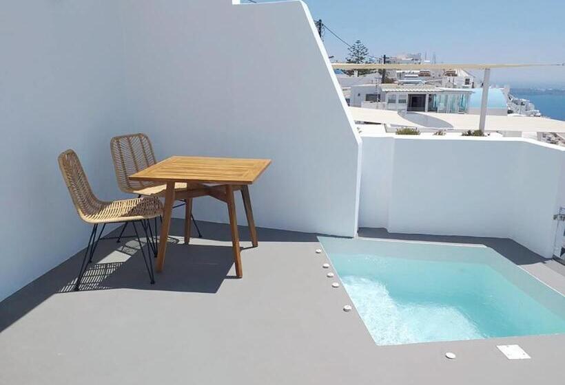 デラックススイート, Smaro Studios