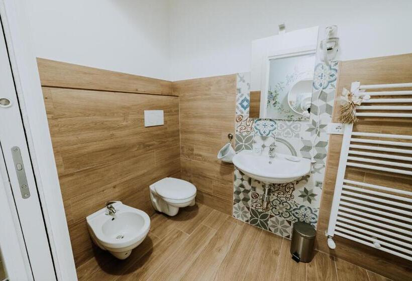 اتاق استاندارد با بالکن, La Casa Di Achille