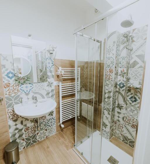 اتاق استاندارد با بالکن, La Casa Di Achille