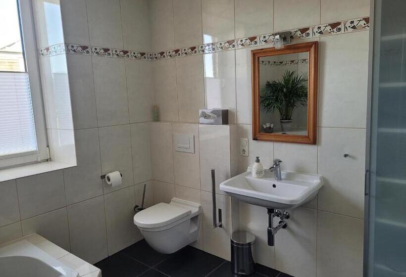 اتاق لوکس با تخت بزرگ, B & B Bonvert