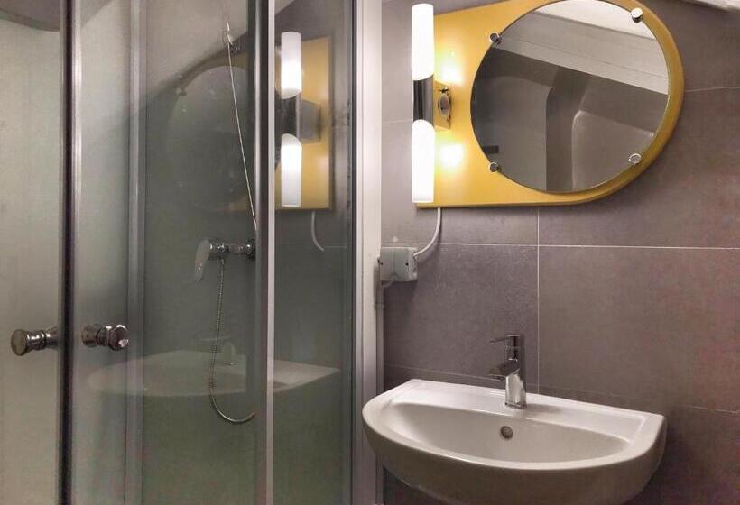 חדר סטנדרט נוף לגינה, Lindo Lugar   Just A 7 Minute Walk From The Airport