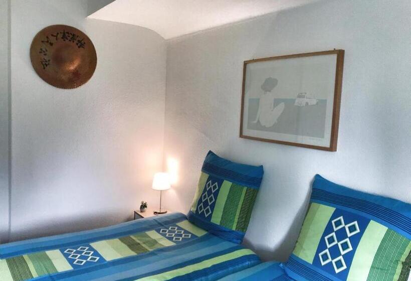 חדר סטנדרט נוף לגינה, Lindo Lugar   Just A 7 Minute Walk From The Airport