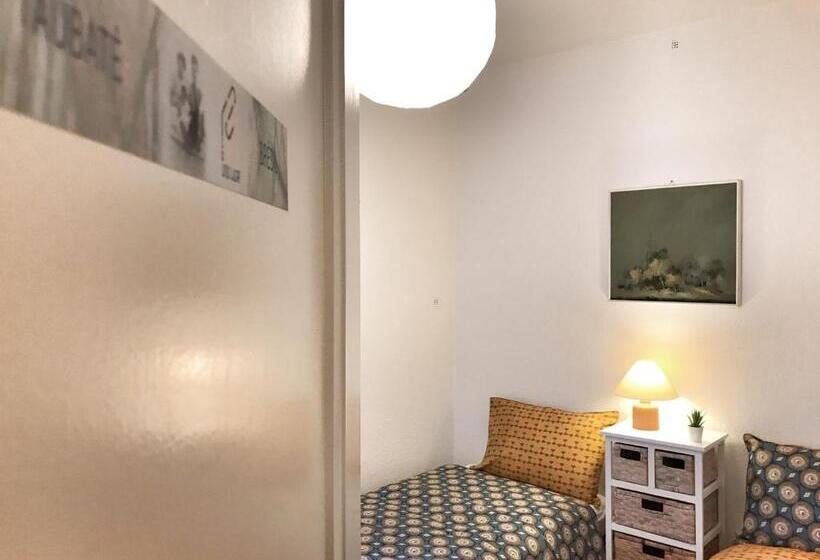 חדר אקונומי, Lindo Lugar   Just A 7 Minute Walk From The Airport