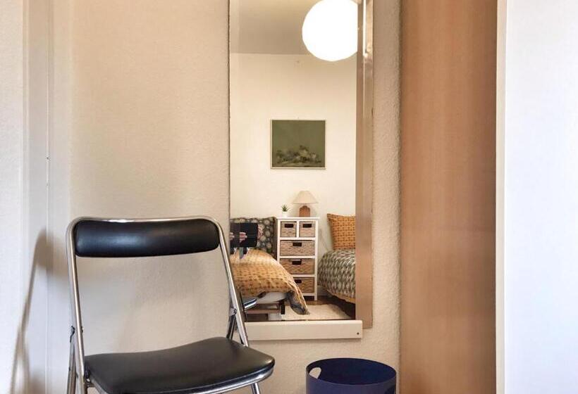 חדר אקונומי, Lindo Lugar   Just A 7 Minute Walk From The Airport