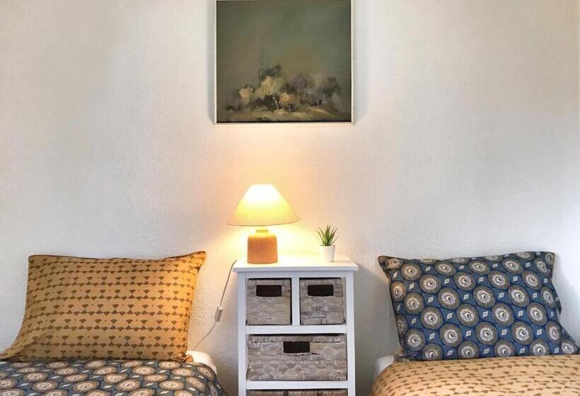 חדר אקונומי, Lindo Lugar   Just A 7 Minute Walk From The Airport