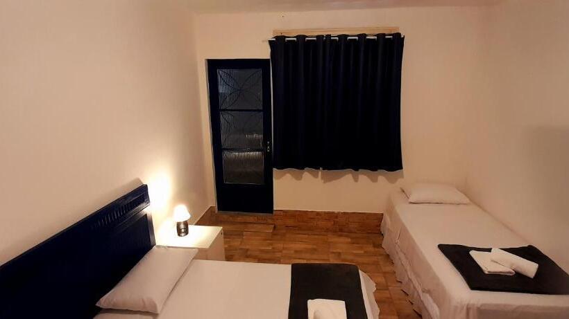 Quarto Triplo Economy, Líah Hostel & Suites