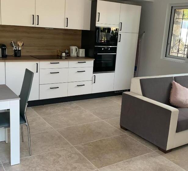 סטודיו סטנדרט עם מרפסת, Carpe Diem Paradise